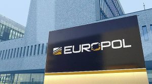 Europol lança campanha global contra vendedores e compradores da Dark Web