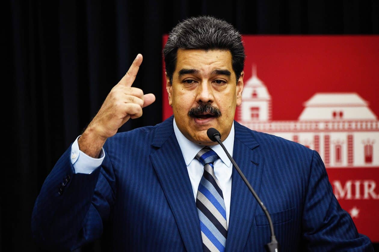 Maduro ordena uso de Petro no financiamento de projetos habitacionais