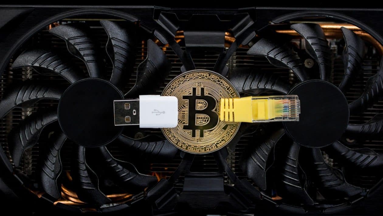 Autoridades descobrem mineração ilegal de Bitcoin embaixo de cemitério