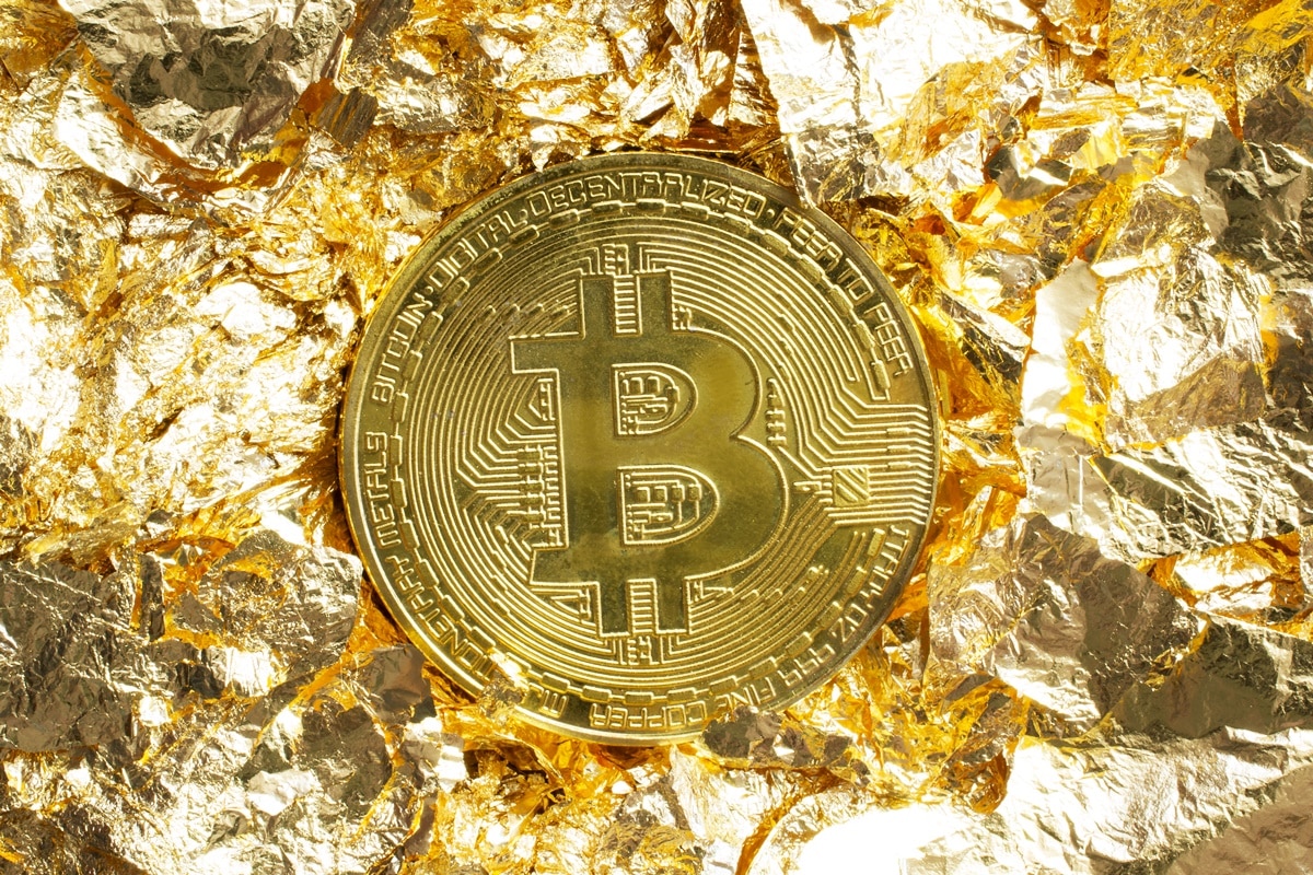 Mundo não adotará Bitcoin ou Padrão Ouro