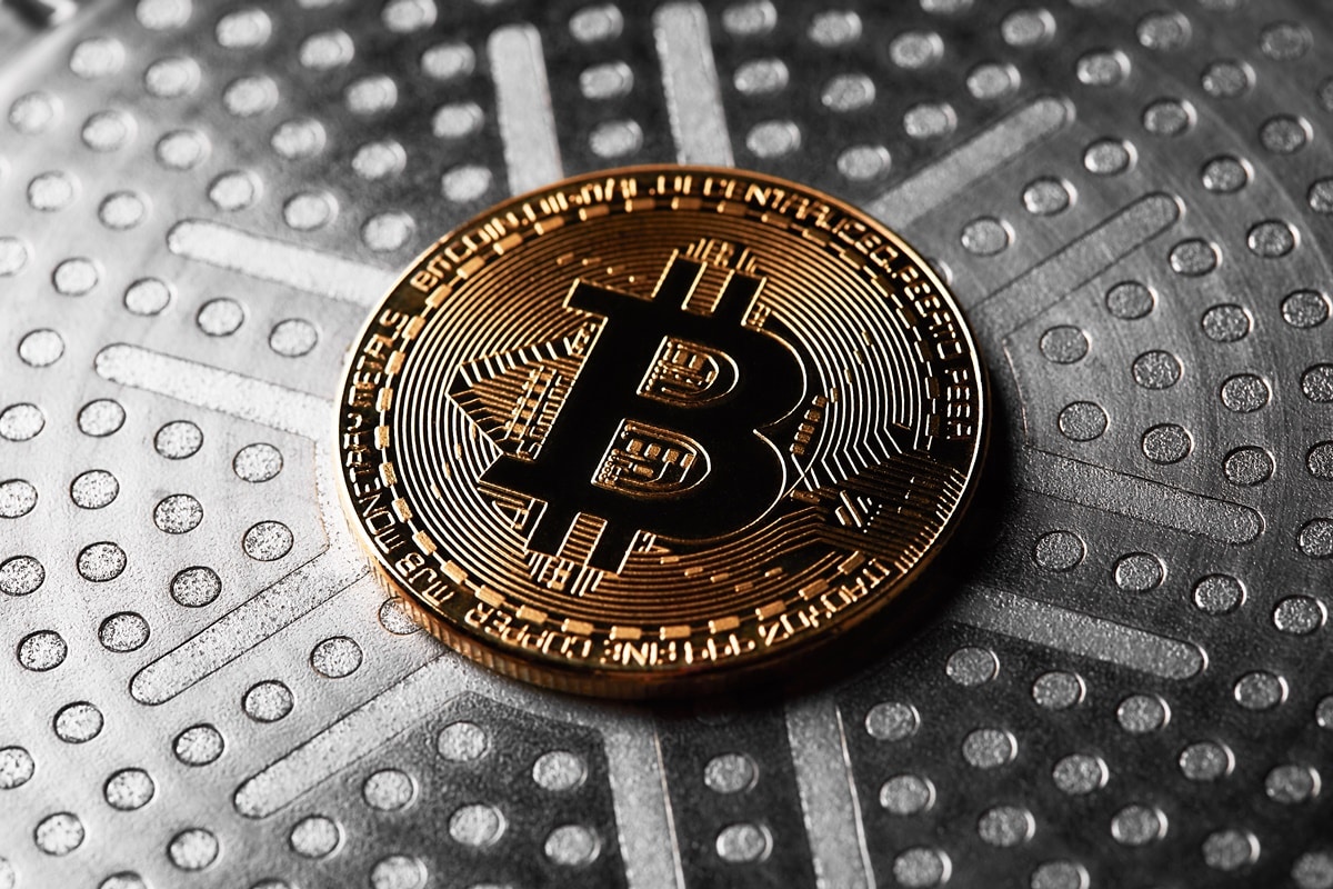 Hashrate do Bitcoin permanece estável, apesar da alta dos preços