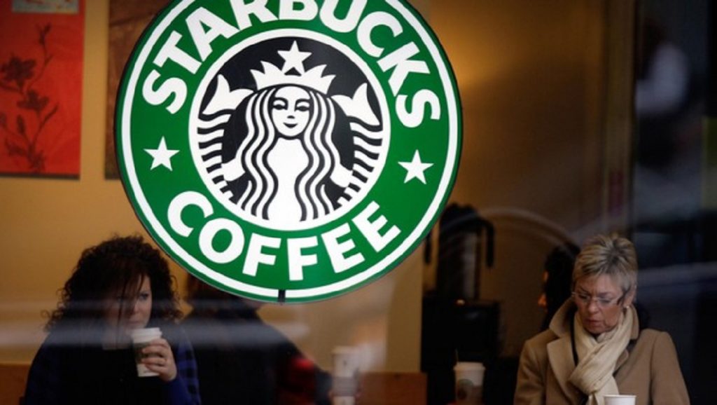 Rastreio da procedência do café e cerveja Starbucks