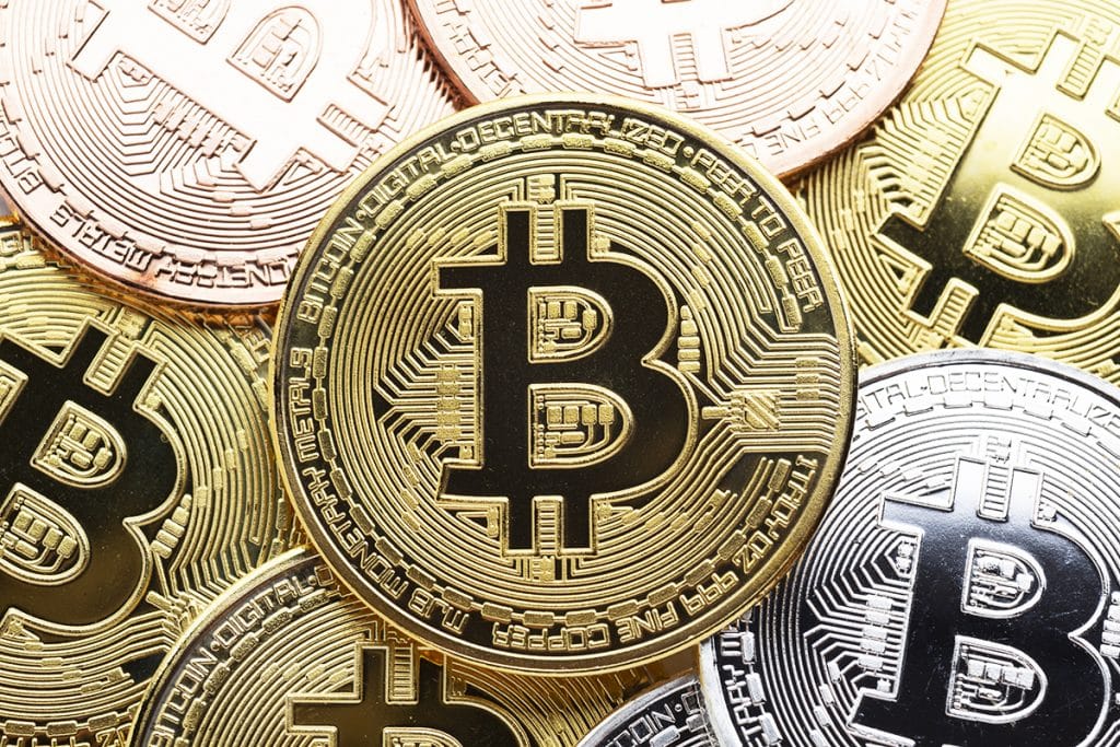 Carteiras Bitcoin com mais de 100 testes BTC em 6 meses