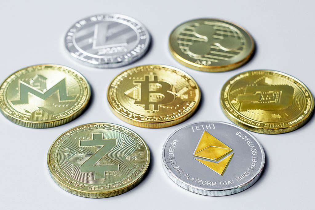 Campanha online para reintegração de conselheiro pró criptomoedas