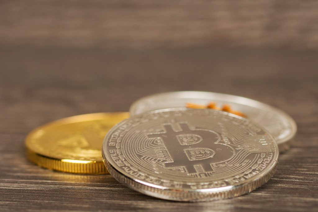 Cathie Woods Ark compra ações da Coinbase