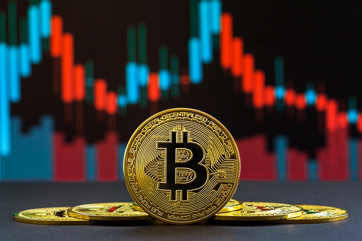Valor de mercado do Bitcoin cai abaixo de US$1 trilhão