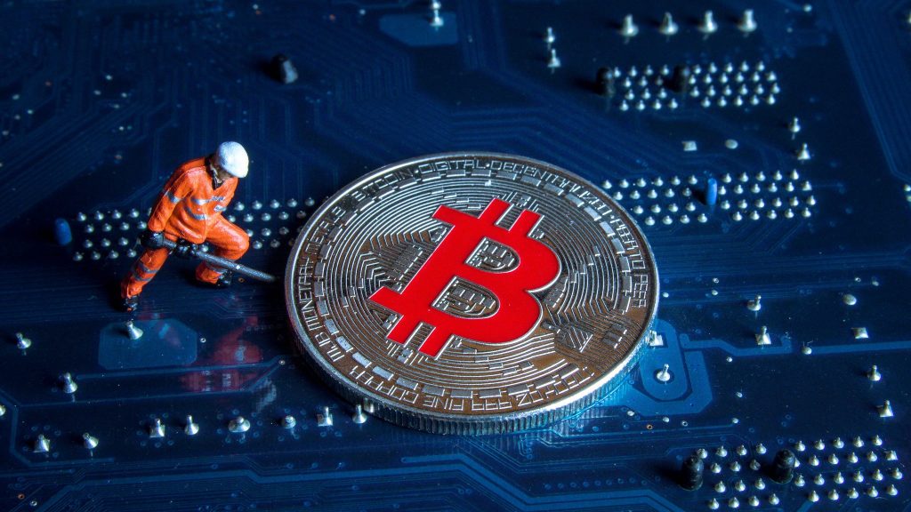 Por que a China está banindo um dos maiores centros de mineração de Bitcoin do mundo