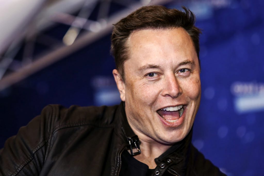 Elon Musk pergunta se Tesla deve aceitar Dogecoin