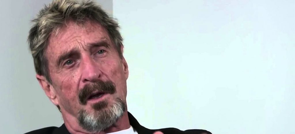 John McAfee encontrado morto na prisão antes da extradição para os EUA
