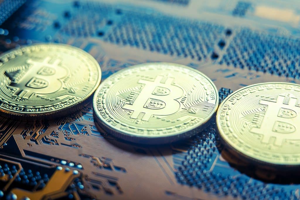 Descoberta de mineradores de Bitcoin ilegais no porão