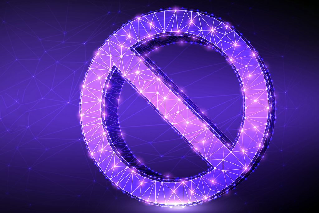 União Europeia corta 7 bancos russos da SWIFT