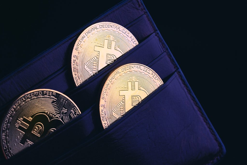 Golpe! Criminosos espalham carteiras de papel criptográficas nas ruas