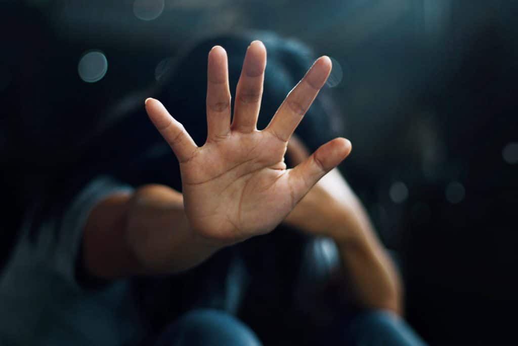 Tether contra o mercado de conteúdo de abuso infantil