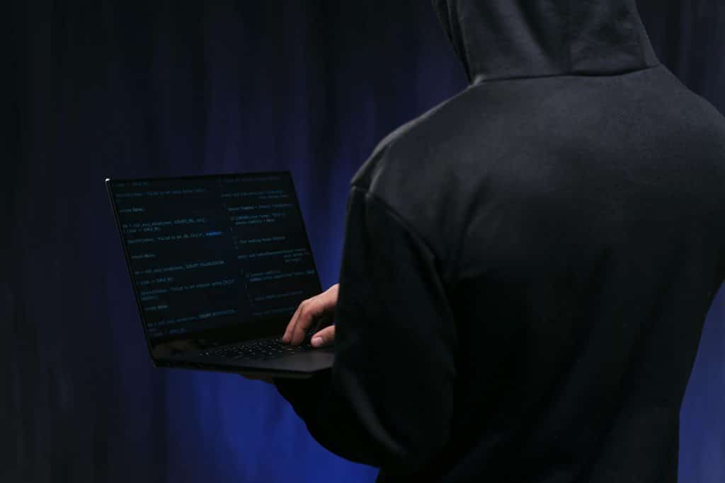 Bilionário tem Gmail hackeado após receber uma ligação