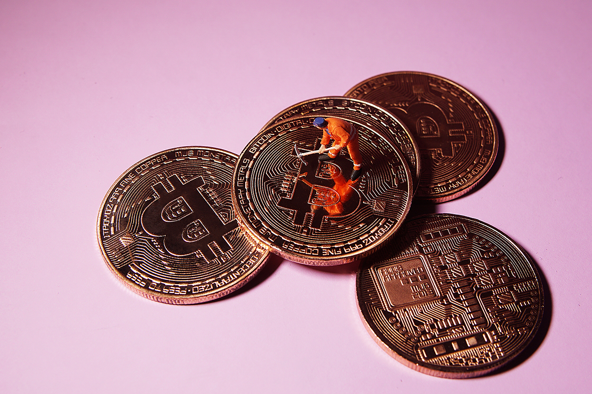 Ações de mineração de Bitcoin disparam 24%