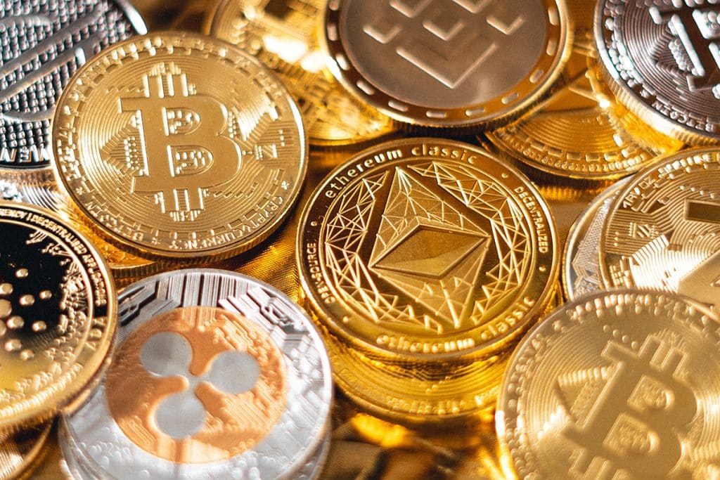 Adoção de criptomoedas está perto de atingir 8% até 2025