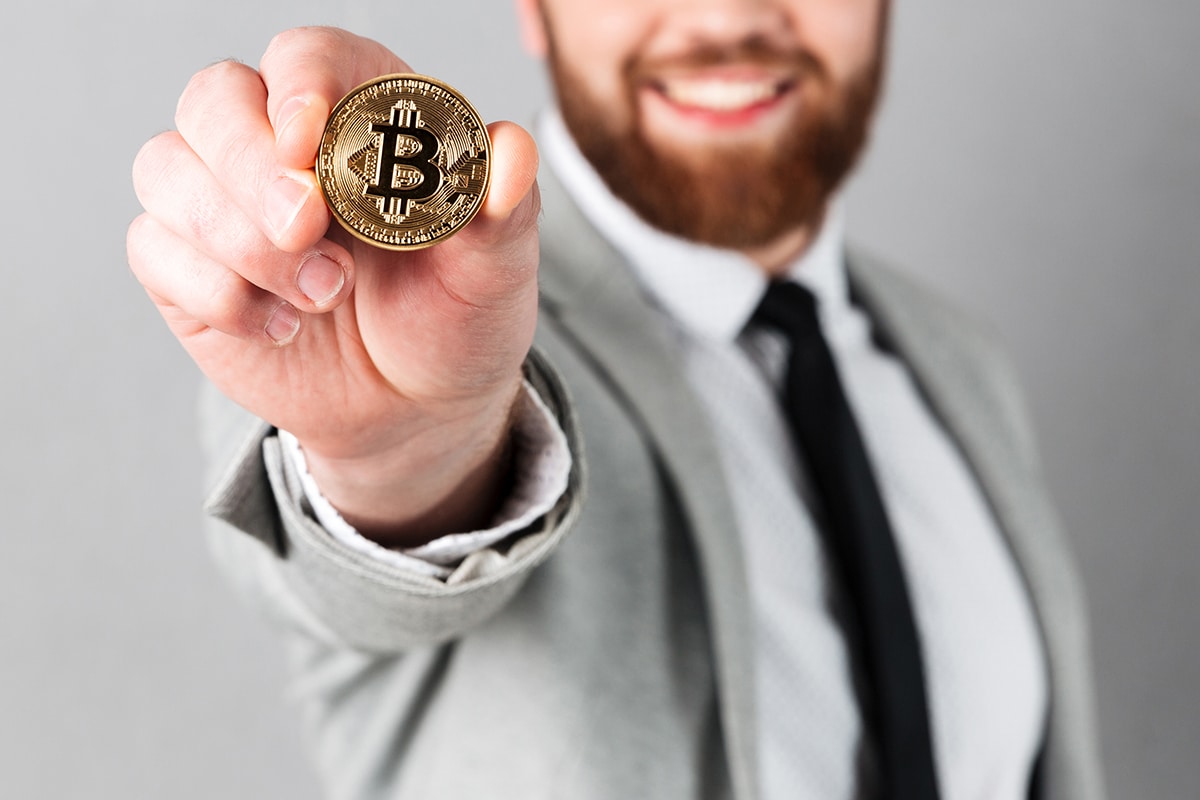 60% dos investidores em criptomoedas são jovens e investem menos de US$10 mil