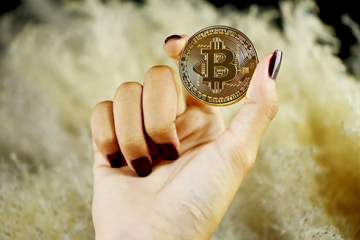 Investidores de varejo devem comprar Bitcoin e "esquecer"