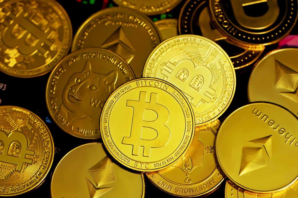 Bitcoin e altcoins ganham força sobre memecoins