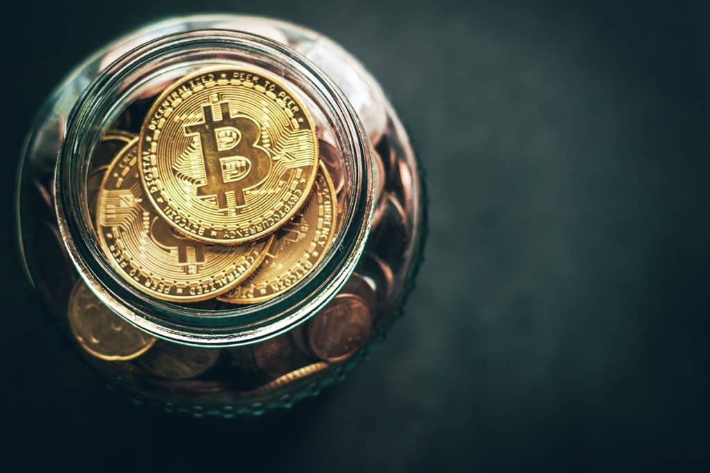 Quais os riscos associados a uma reserva de Bitcoin?