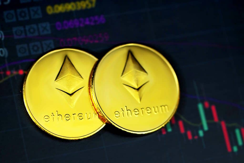 Ethereum enfrenta desafios após altas saídas de ETFs