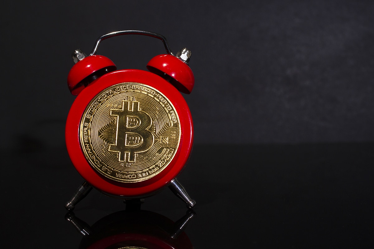 Bitcoin nunca dorme — e isso pode ser um problema em tempos voláteis