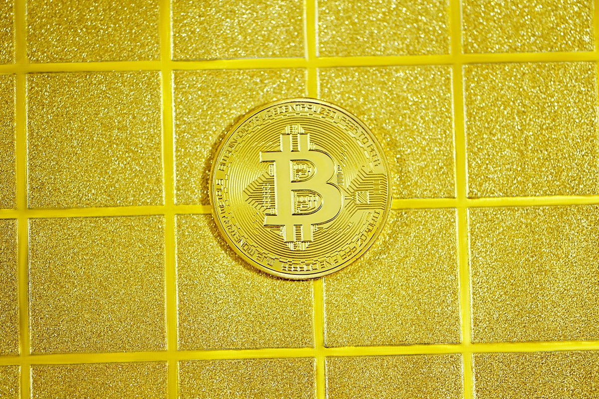 Bitcoin vai além do hype e permanece fiel a seu valor