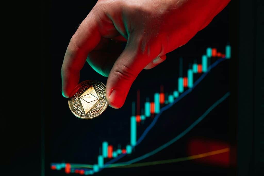 Ethereum tem alta de 15% e retoma parte do domínio do mercado
