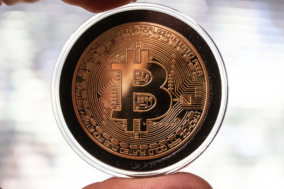 Acumulação agressiva de Bitcoin gera pressão deflacionária