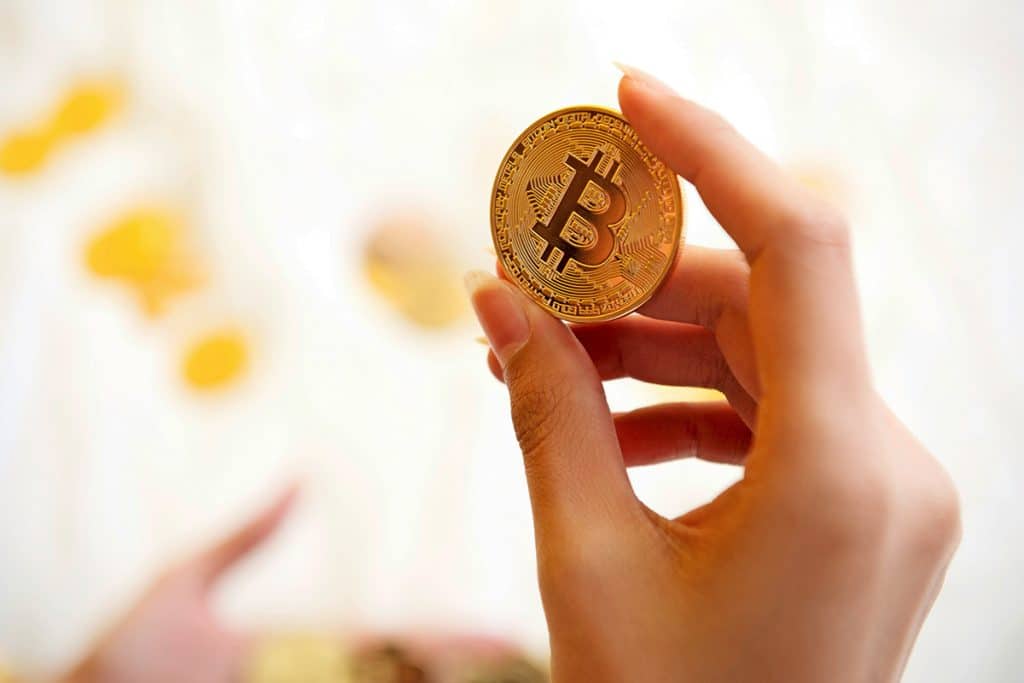 Bitcoin se beneficia da desconfiança crescente entre jovens