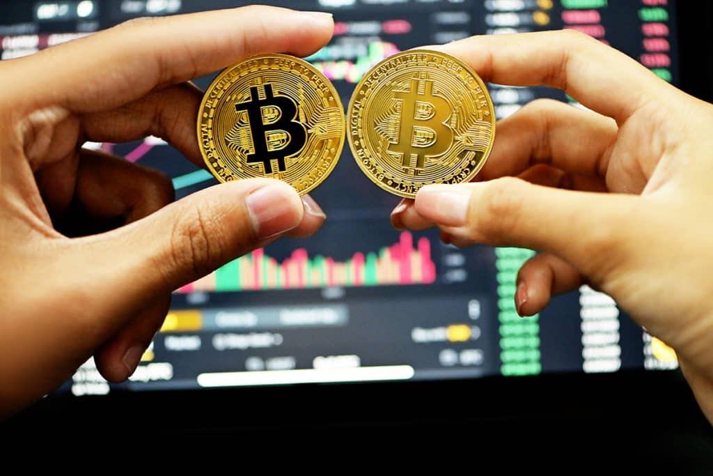 S&P 500 sobe em dólar, mas perde valor frente ao Bitcoin