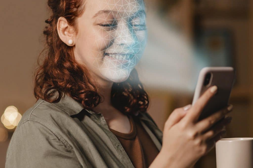 Verificação segura de identidade sem biometria invasiva