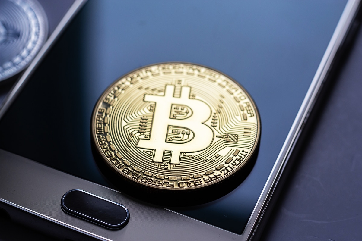 Bitcoin rompe padrão e só deve subir em 2026