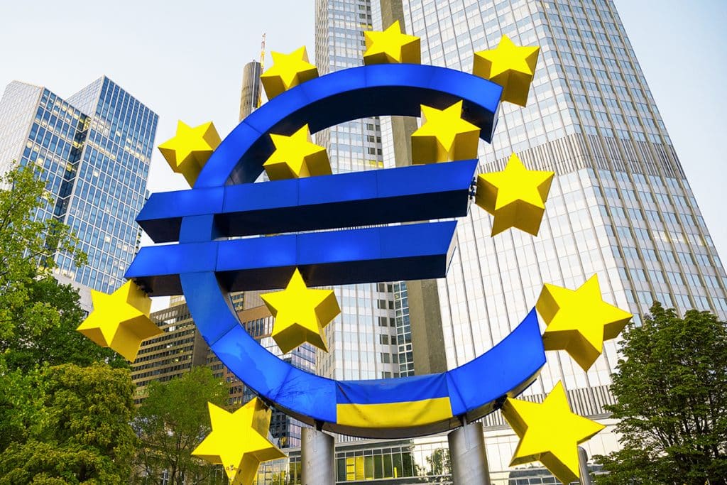 Dupla estratégia: dinheiro e Euro Digital