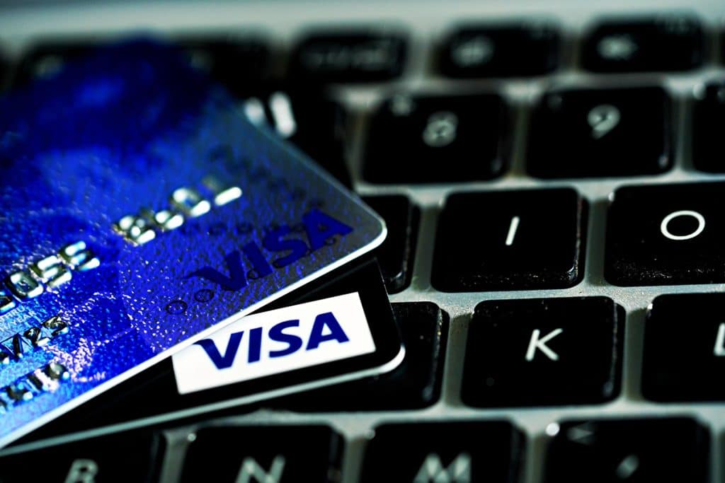 Visa aposta em stablecoins para fortalecer pagamentos digitais