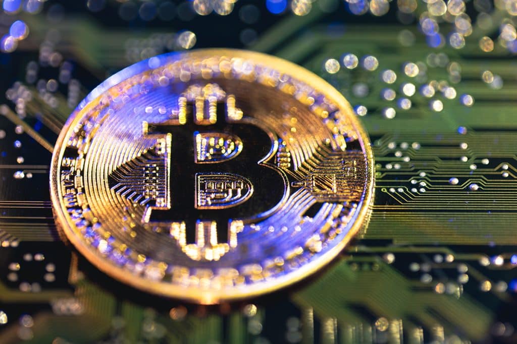 Empresas acumulam Bitcoin quatro vezes mais rápido que mineração