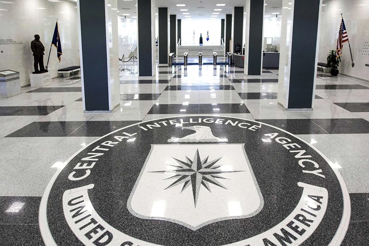 CIA aposta em IA na corrida global por inteligência