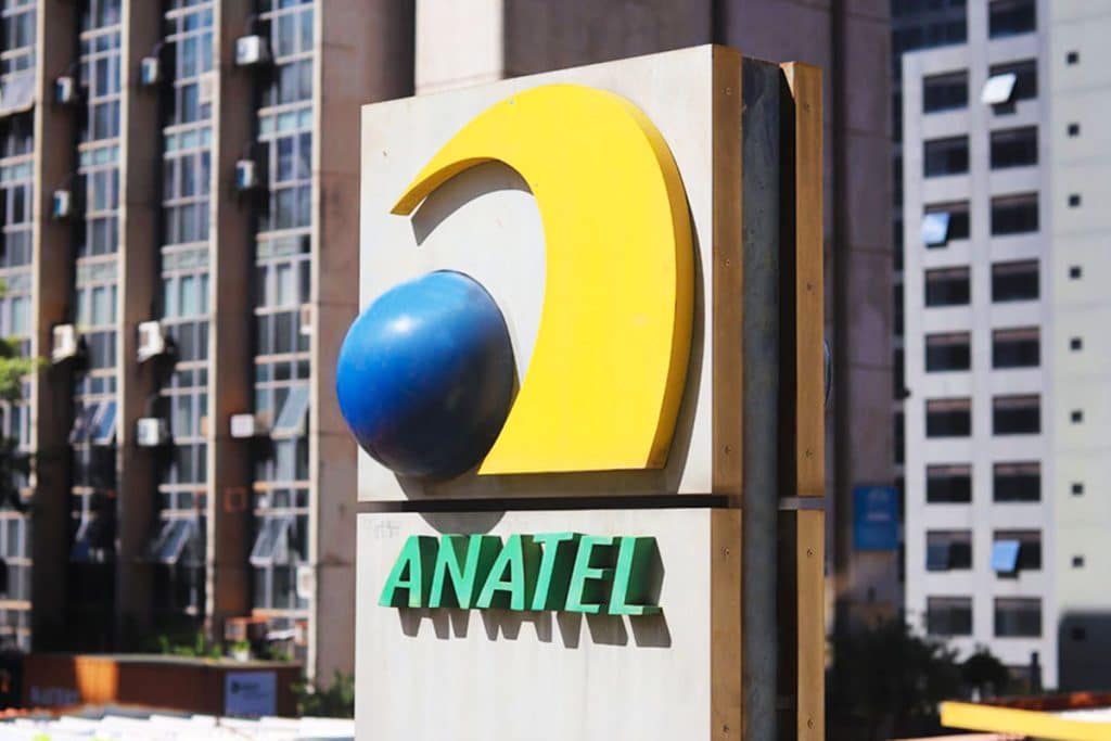 Anatel obriga supervisão humana em governança de IA