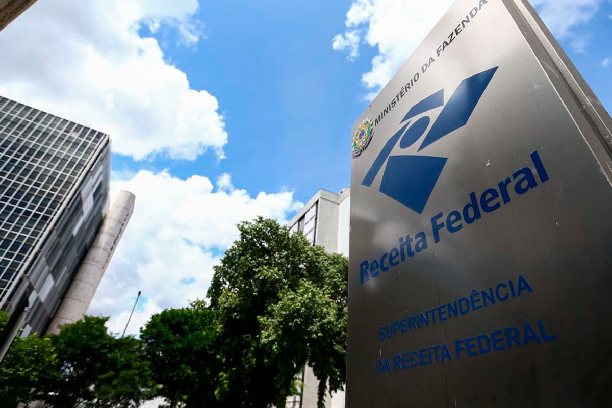 Receita Federal busca transparência sobre receitas tributárias de criptoativos