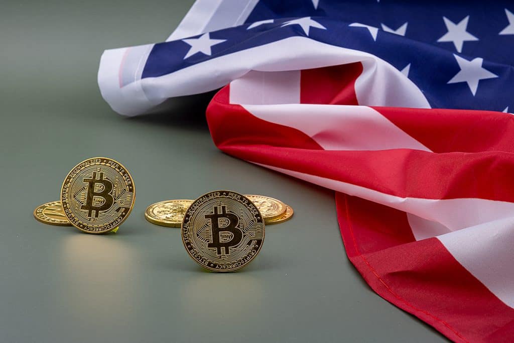 EUA busca confiscar criptomoedas de golpes